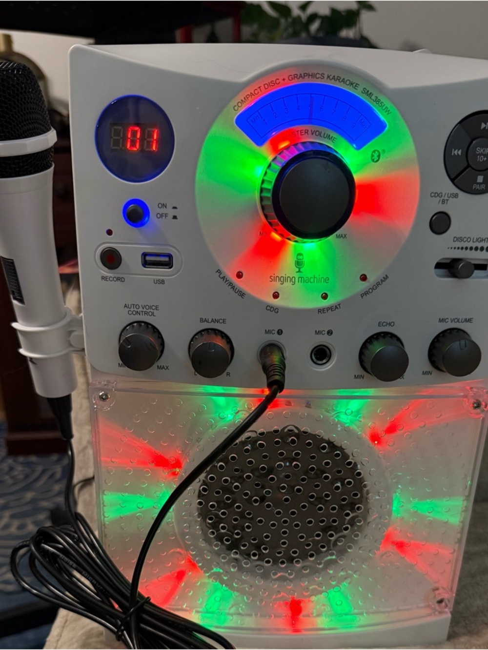 White Portable Singing Machine Karaoke Speaker with Wired Microphone - Picture 5 of 5